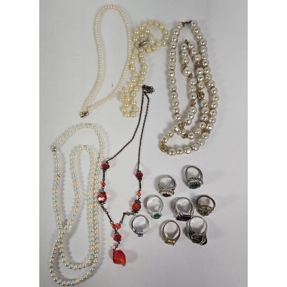 Wearable Jewelry Lot Vintage to Modern Earrings Necklaces Bracelets Rings 2.5 LB - Picture 7 of 8